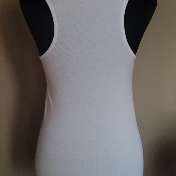 Guess tank top - Picture 2 of 3